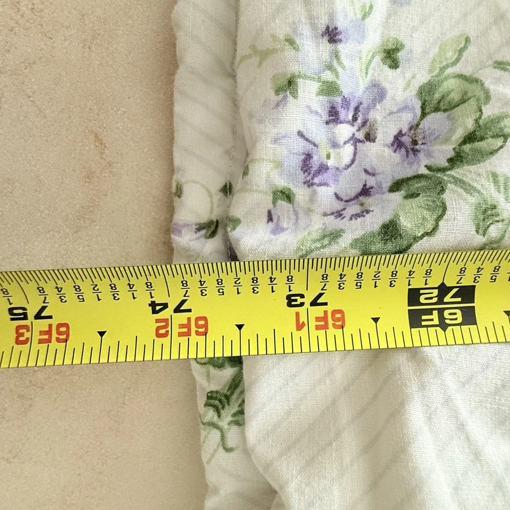 Vintage‎ Handmade Floral Tied Quilt Comforter Cottage Twin 74x76